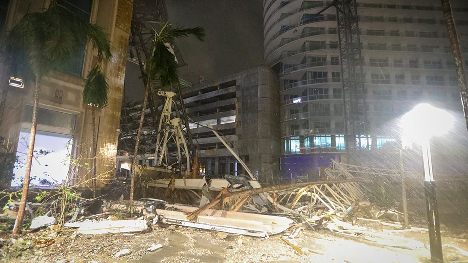 Destrozos del huracán Milton.