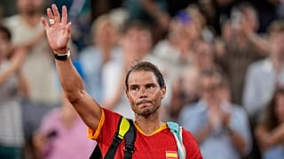 2024 Paris Olimpiyatları'nda tenis çift erkeklerde İspanya'yı temsil eden Rafael Nadal ve Carlos Alcaraz ikilisi çeyrek finalde turnuvaya veda etmişti.