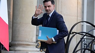 Министр бюджета и государственных счетов Лоран Сен-Мартен прибыл на заседание кабинета министров в Елисейский дворец, Париж, 10 октября 2024 г.