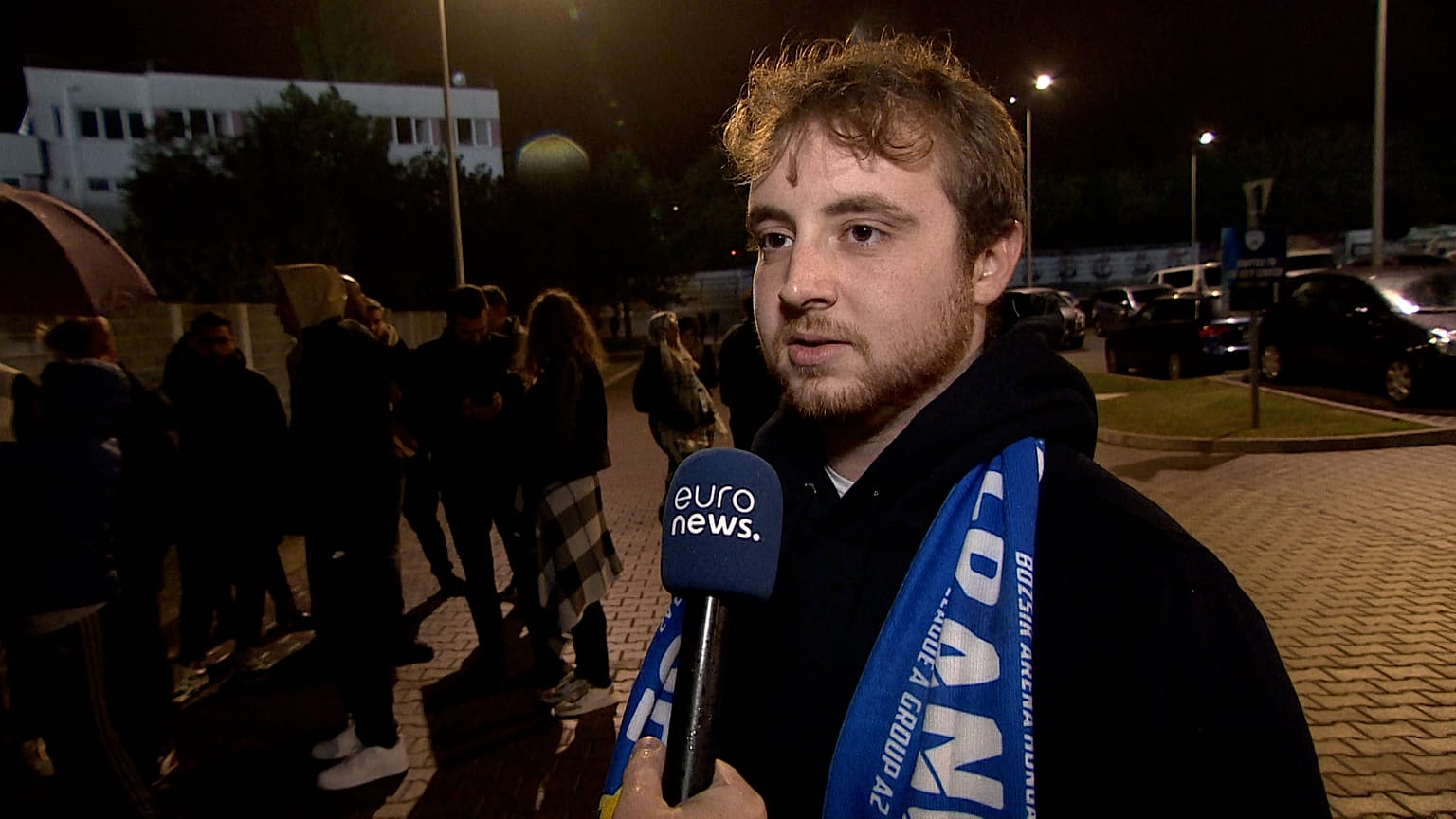 Izraeli szurkoló a budapesti Bozsik stadion előtt