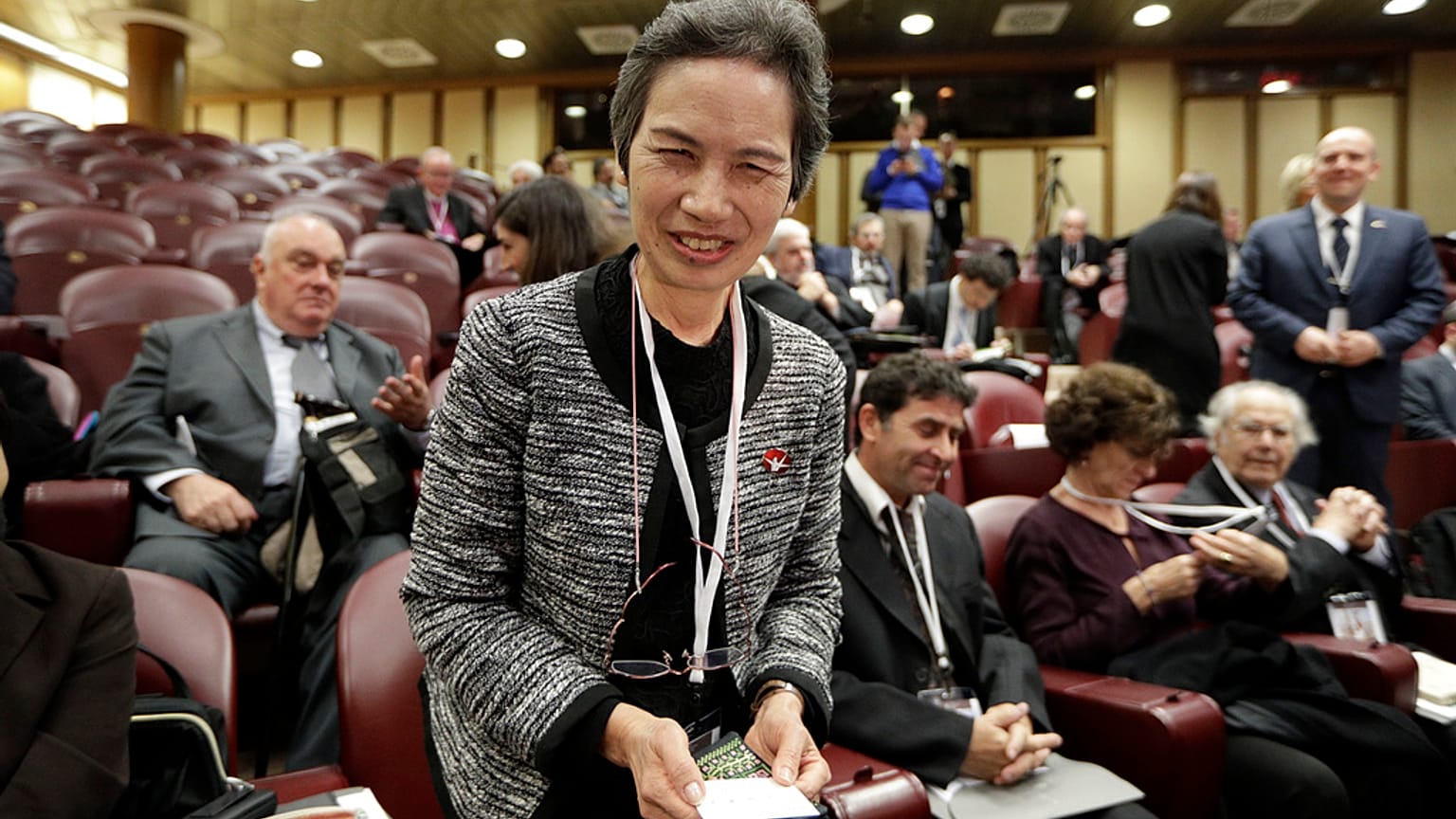 La secrétaire générale adjointe de Nihon Hidankyo et survivante de la bombe atomique Masako Wada arrive à une conférence sur le désarmement nucléaire, au Vatican, 10.11.2017