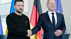 Zelenskyy quer fim do conflito em 2025 com Scholz a anunciar mais ajuda para a Ucrânia