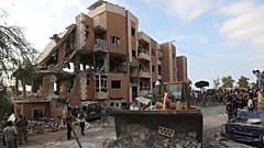 Izraeli légicsapás érte lakóház a libanoni fővárostól délre fekvő Bardzsában 2024. október 12-én. Libanoni források szerint négy ember életét vesztette. 