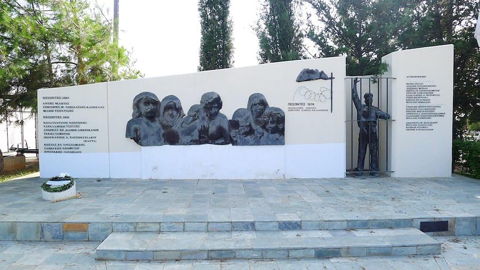 Μνημείο πεσόντων στη Μόρφου της Κύπρου