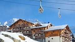 Hochgelegene Skigebiete wie Val Thorens sind die sicherste Wahl zum Skifahren in Europa.