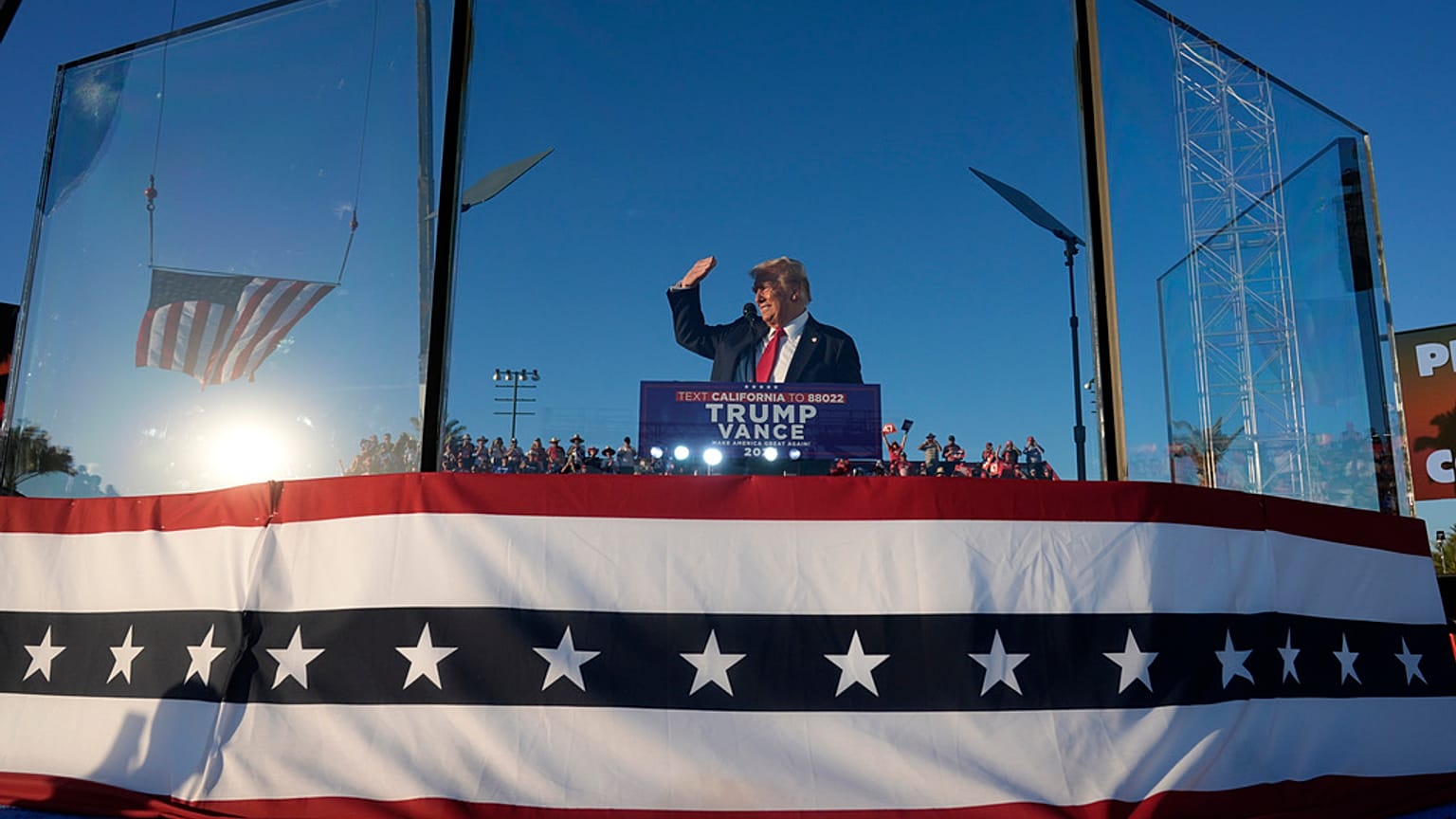 Trump beszédet mond a Calhoun Ranchen, a kaliforniai Coachellában - 2024. október 12.