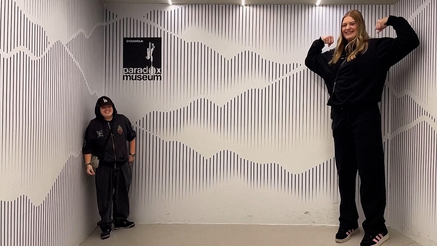 Illusion d'optique au musée Paradox de Stockholm