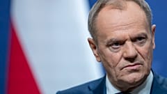 Donald Tusk lengyel miniszterelnök az Ingrida Simonyte litván miniszterelnökkel való találkozóját követő sajtótájékoztatón 2024. március 4-én.