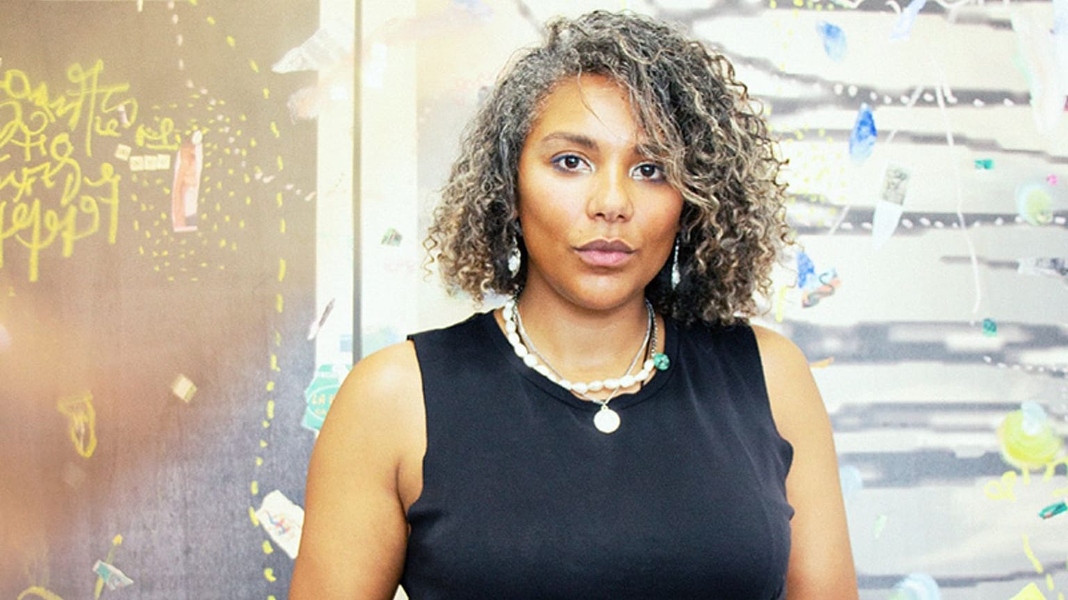 Sanatçı Gaëlle Choisne Aubervilliers'deki atölyesinde