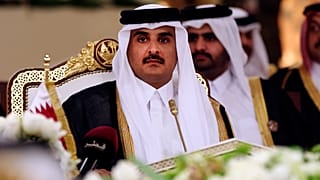 أمير قطر الشيخ تميم بن حمد آل ثاني خلال قمة دول مجلس التعاون الخليجي في الدوحة، قطر.