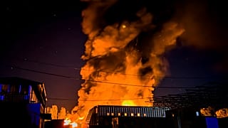Bei russischen Angriffen auf den Süden der Ukraine sind in den letzten Tagen mindestens drei Zivilisten getötet und Dutzende weitere verletzt worden.