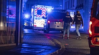 Rendőri készültség a solingeni gyilkosságok után a helyszínen