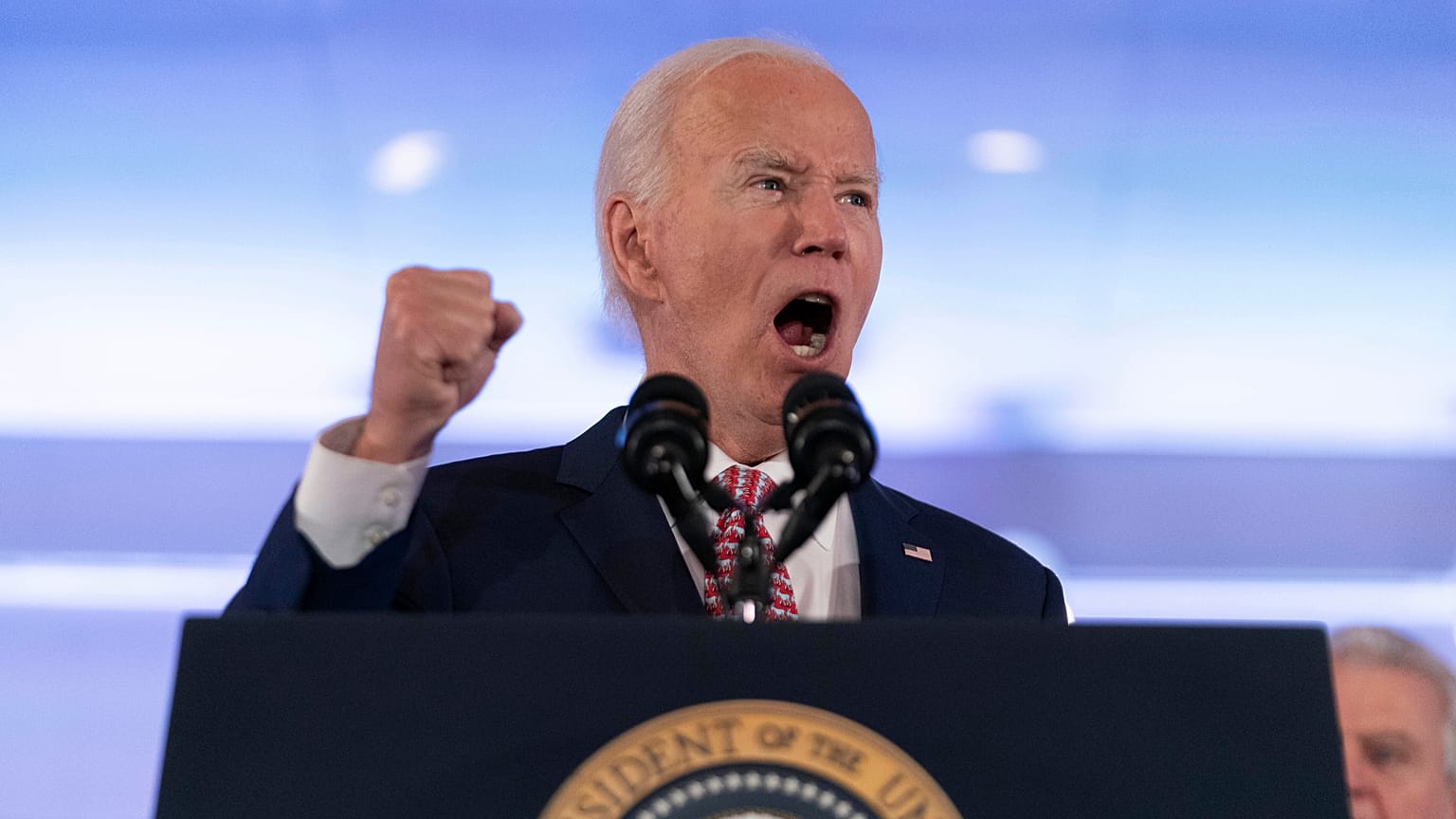 ABD Başkanı Joe Biden Philadelphia'da bir mitingde konuşuyor. 