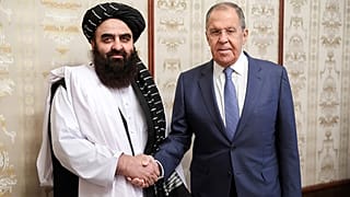 Szergej Lavrov orosz külügyminiszter és Amir Khan Muttaqi ügyvezető afganisztáni külügyminiszter Moszkvában