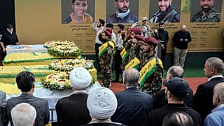 جنازة 4 أشخاص قتلوا من جراء انفجار أجهزة البيجر في بيروت