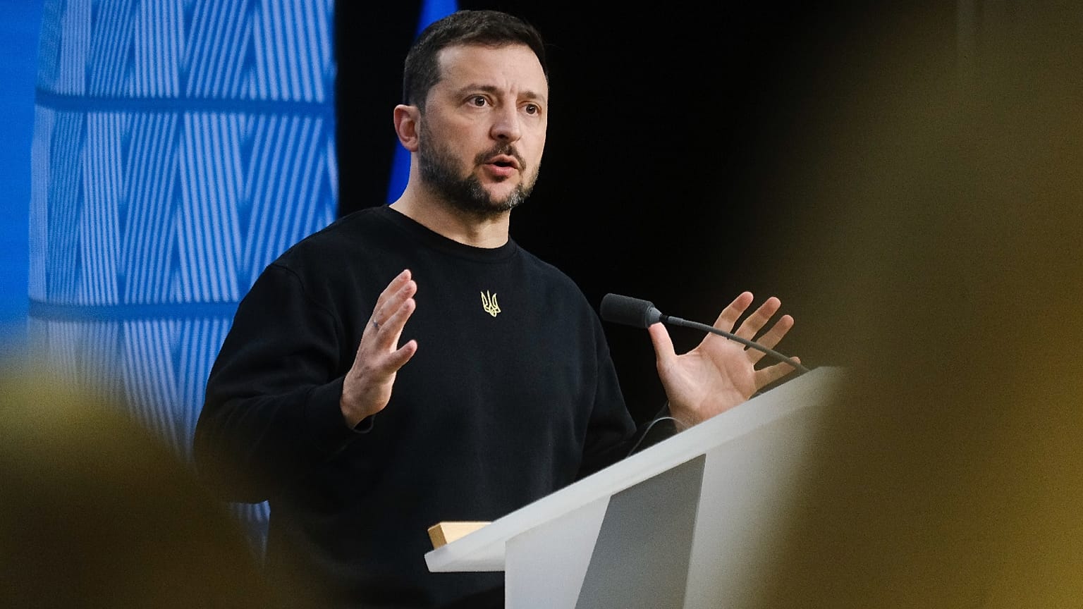 Ukrayna Devlet Başkanı Volodimir Zelenskiy, Brüksel'de AB liderleri toplantısına katıldıktan sonra basına demeç verdi, 17 Ekim 2024 