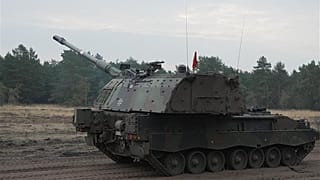 Eine Panzerhaubitze 2000 bei einer Übung in Munster.