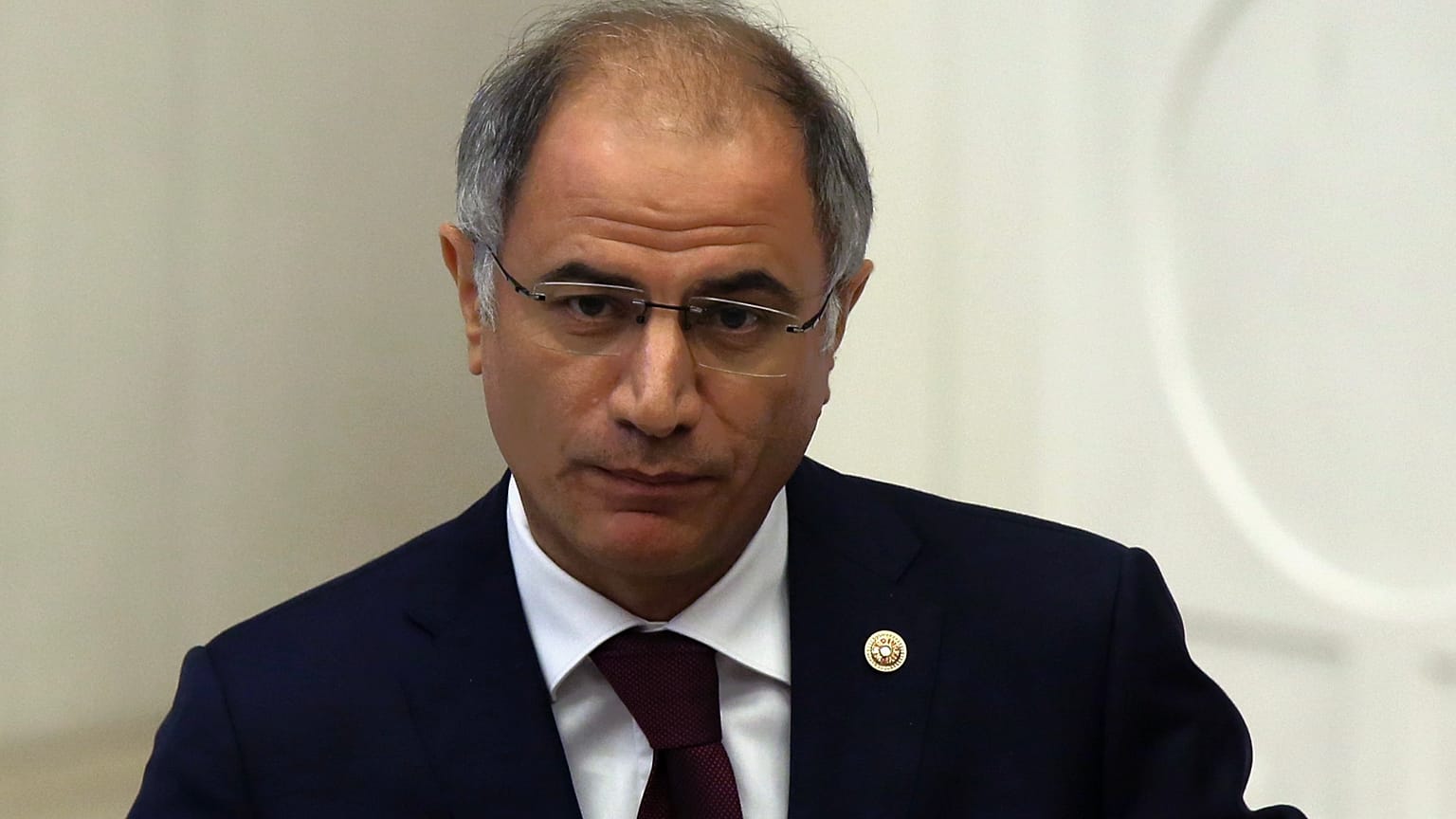 Efkan Ala, TBMM'de yaptığı bir konuşma sırasında görüntüleniyor (Arşiv)