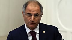 Efkan Ala, TBMM'de yaptığı bir konuşma sırasında görüntüleniyor (Arşiv)