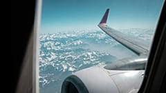 Όλες οι καμπίνες αεροπλάνου έχουν την ίδια θέα - αλλά δεν είναι ίδιες 