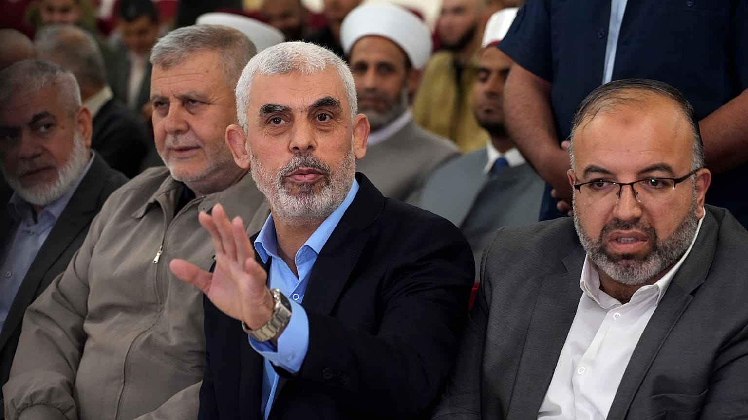 يحيى السنوار قائد حماس ورئيس مكتبها السياسي 