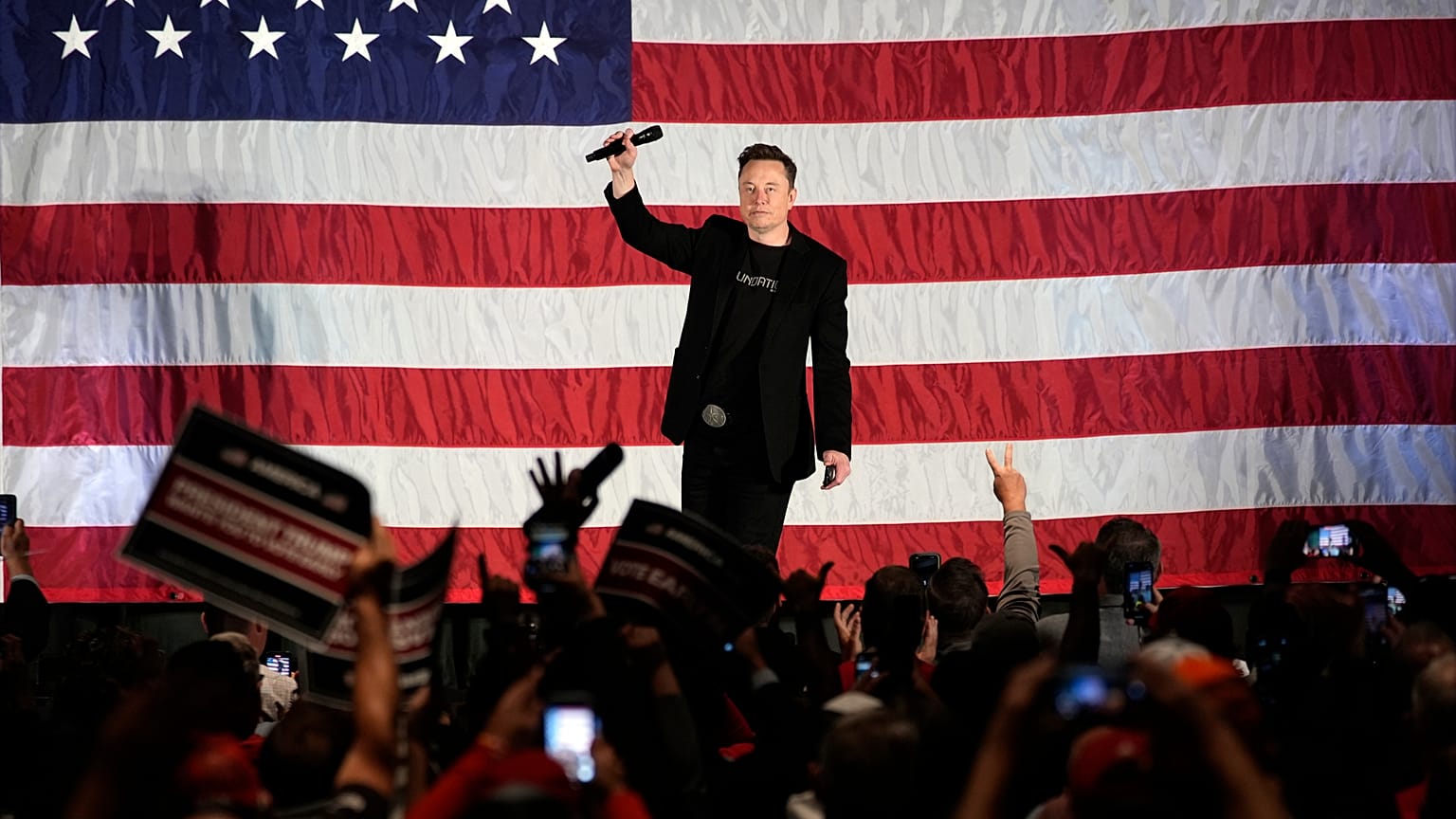 Elon Musk a színpadon