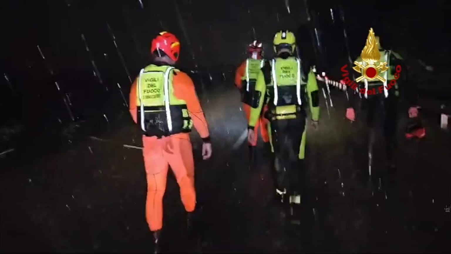 Vigili del fuoco al lavoro in Toscana, colpita dal maltempo