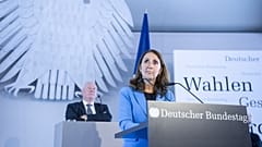 Aydan Özoğuz, a Bundestag alelnöke egy schwerini rendezvényen