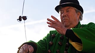 World conker champion cleared of cheating - event chairman slams 'sore loser'