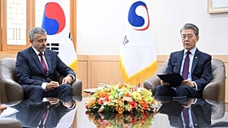A behívott orosz nagykövet és a dél-koreai külügyminiszter-helyettes tárgyalása