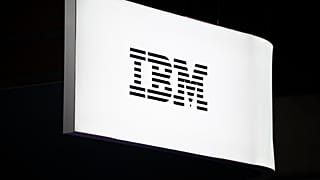 El logotipo de IBM se ve durante el Mobile World Congress 2023 en Barcelona, España, el martes 28 de febrero de 2023.