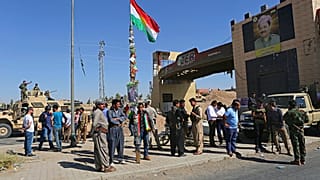 Irak'ın Erbil kentinde güvenlik güçleri nöbet tutuyor, 19 Ekim 2017.