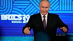 Vladímir Putin durante la inauguración de la cumbre de los BRICS en Kazan, Rusia