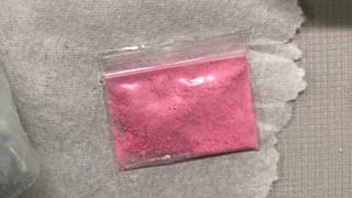 Una bolsa de cocaína rosa aparece en 2023.