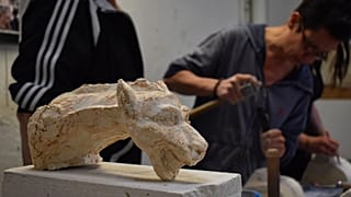 Paris, Fransa'daki gargoyle atölyesi. 