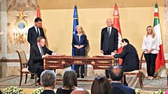 Η ΕΕ και η Τυνησία υπέγραψαν τη συμφωνία τον Ιούλιο του 2023.