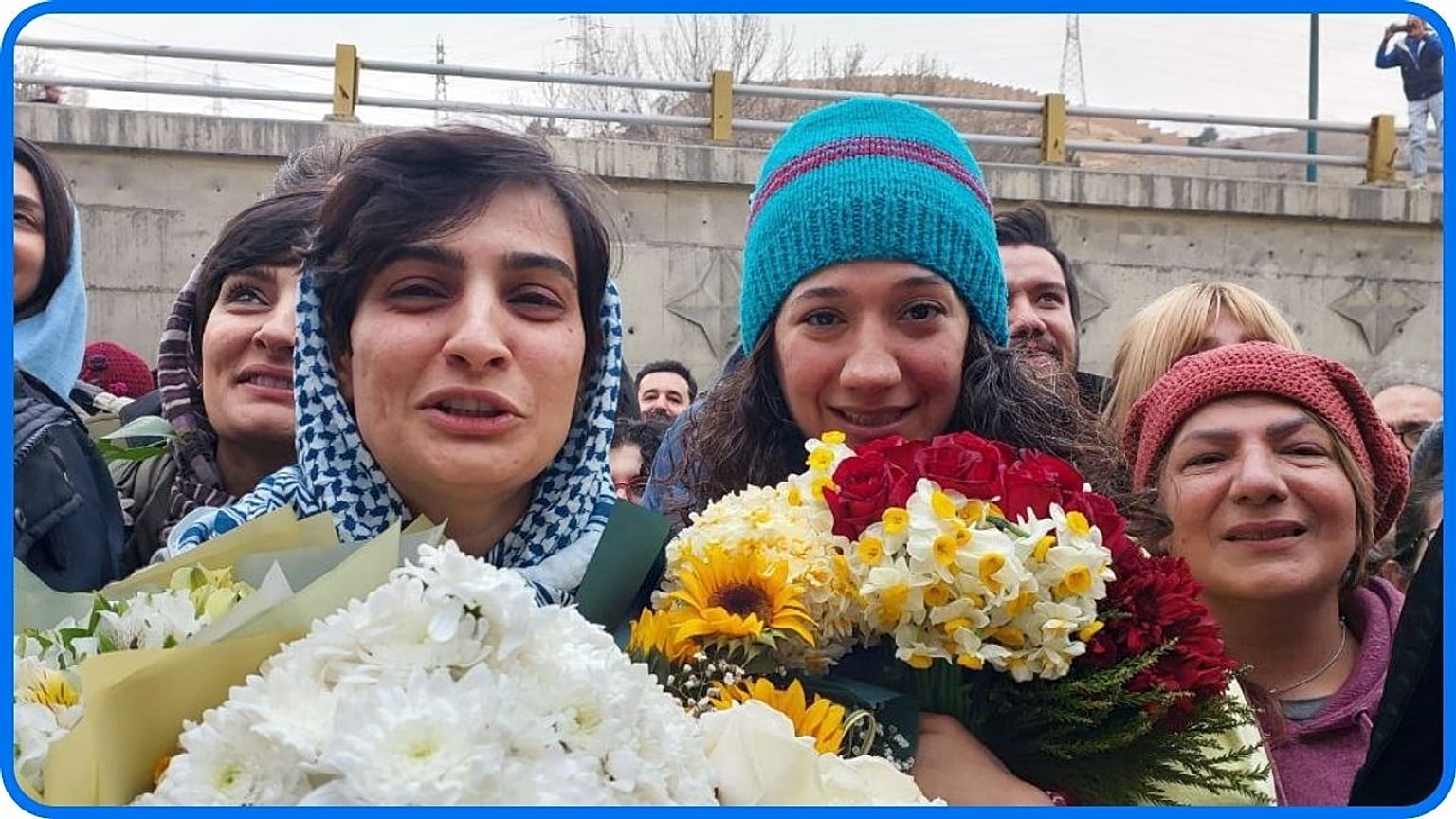 دی‌ماه سال گذشته / آزادی الهه محمدی و نیلوفر حامدی از زندان 