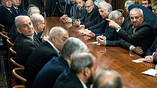 Archivo: Delegaciones de Al Fatah y Hamás en Moscú esperando a Serguéi Lavrov, en febrero de 2019.