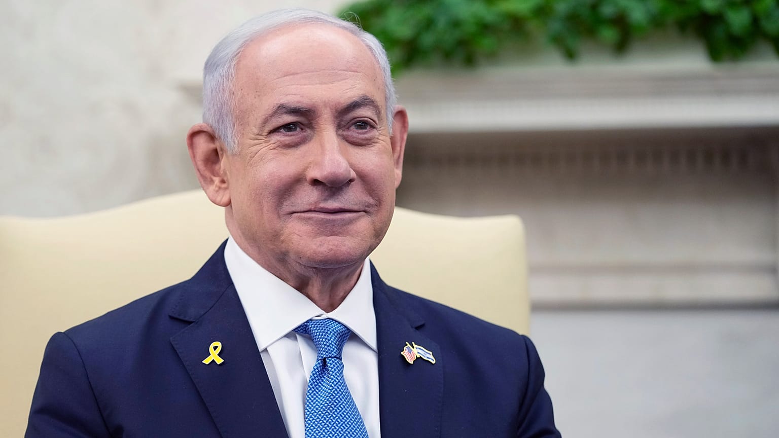 رئيس الوزراء الإسرائيلي بنيامين نتنياهو يتحدث خلال اجتماعه مع الرئيس جو بايدن في المكتب البيضاوي في البيت الأبيض في واشنطن، الخميس، 25 يوليو 2024