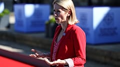Kaja Kallas észt miniszterelnök érkezik az Európai Politikai Közösség csúcstalálkozójára a blenheimi kastélyba 2024. július 18-án