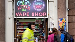 Foto de archivo de un establecimiento de venta de productos de vapeo