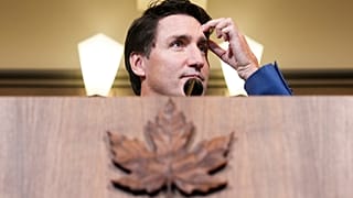 Kanada Başbakanı Justin Trudeau, Ottawa'da bir basın toplantısı düzenliyor, 24 Ekim 2024.