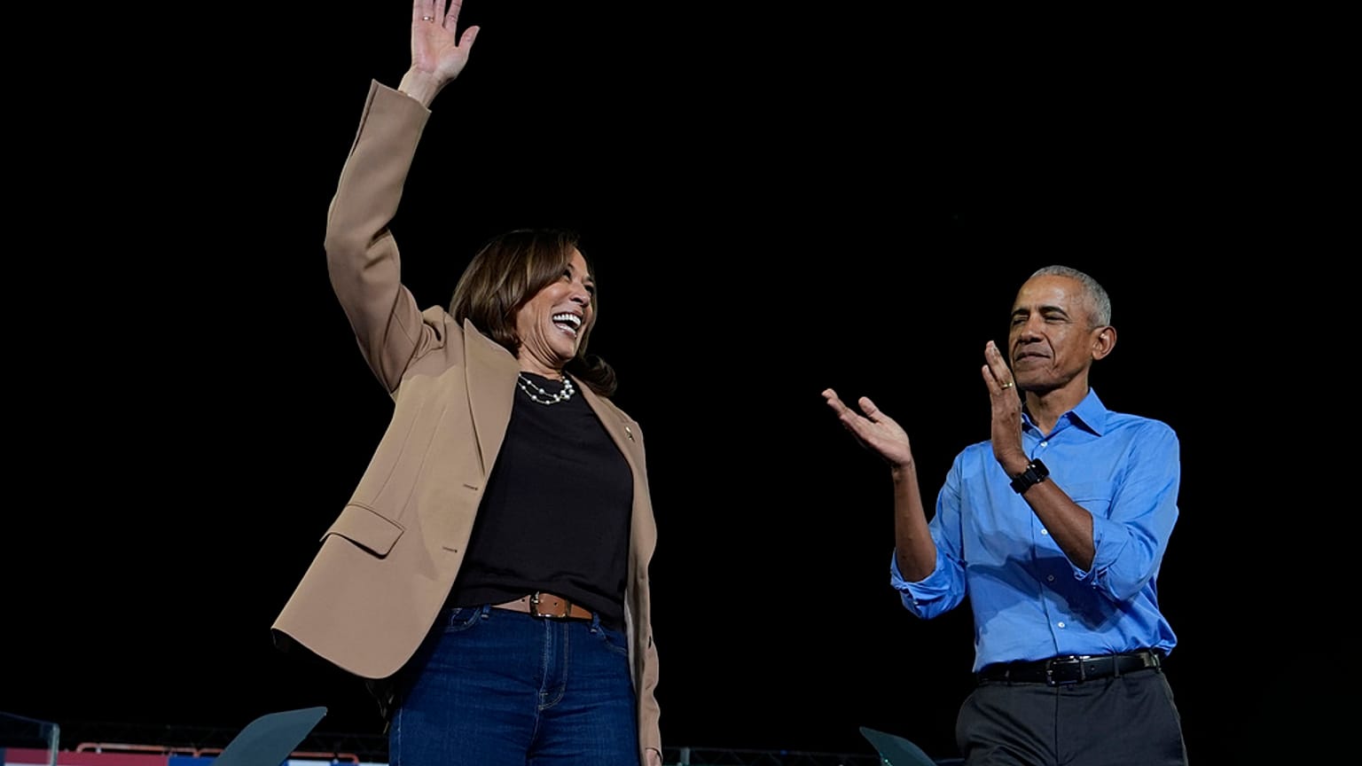 Harris és Obama az atlantai kampányeseményen