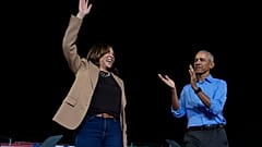Harris és Obama az atlantai kampányeseményen