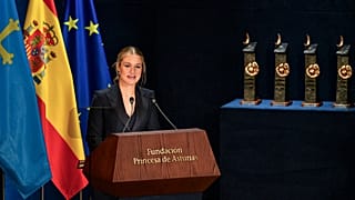 La princesa Leonor durante la entrega de los Premios Princesa de Asturias