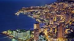 Vue de Monaco de nuit