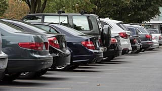 Os subsídios aos automóveis de empresas movidos a combustíveis fósseis podem custar aos contribuintes da UE 42 mil milhões de euros por ano, segundo um estudo.