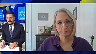 Ο δημοσιογράφος του euronews, Γιώργος Δημητρόπουλος, και η δημοσιογράφος και συγγραφέας Τζόρτζια Ευδοξιάδη Γκάρβεϊ