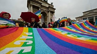 Десятки тысяч итальянцев вышли на улицы, требуя окончания всех мировых конфликтов. Милан, Италия, 26 октября 2024 г.