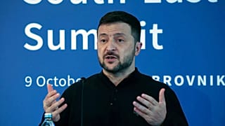 Ukrayna Devlet Başkanı Volodymyr Zelenskyy Dubrovnik'te bir basın toplantısına katılıyor